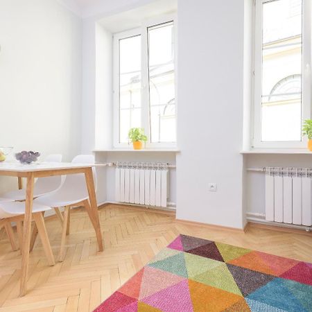 Bright And Modern Apartment In The Heart Of The Old And New Town Warsaw Exterior photo