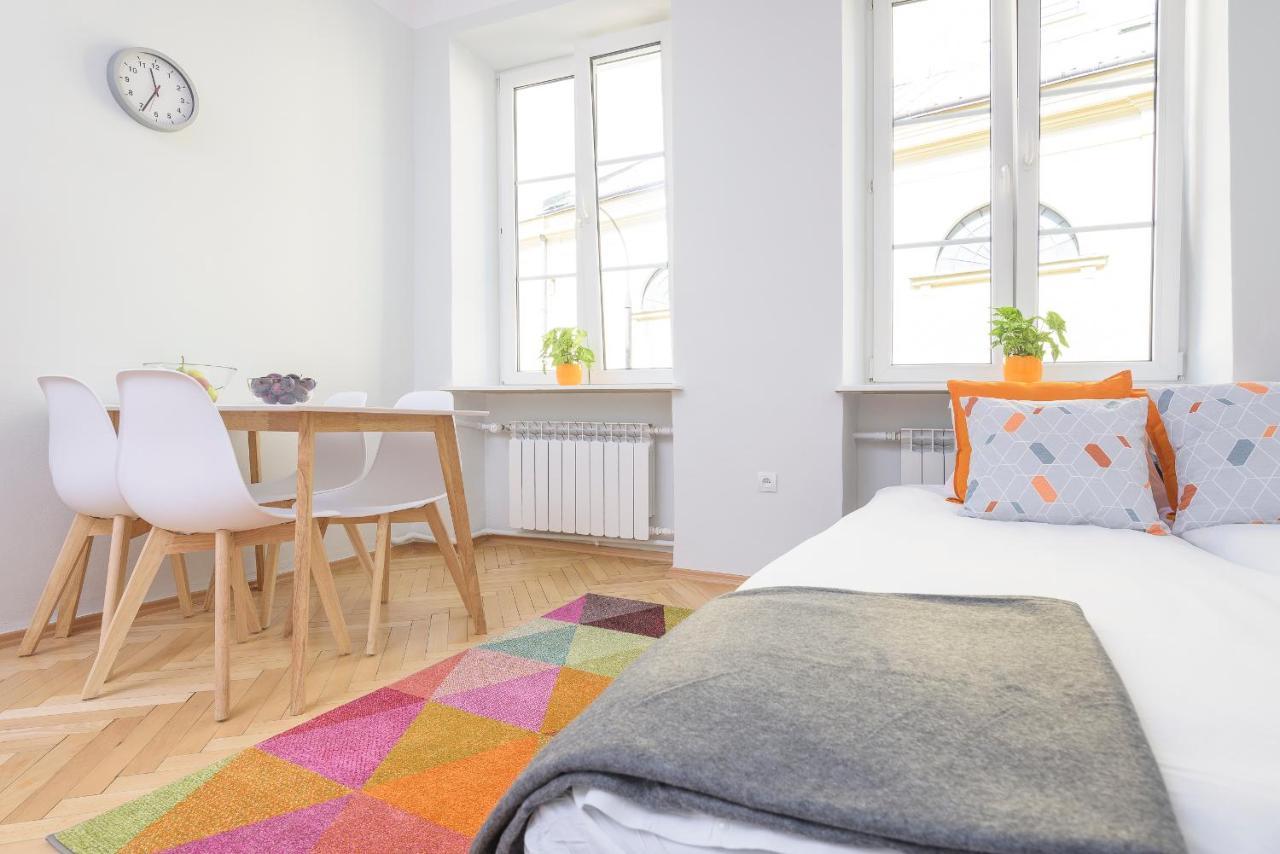 Bright And Modern Apartment In The Heart Of The Old And New Town Warsaw Exterior photo